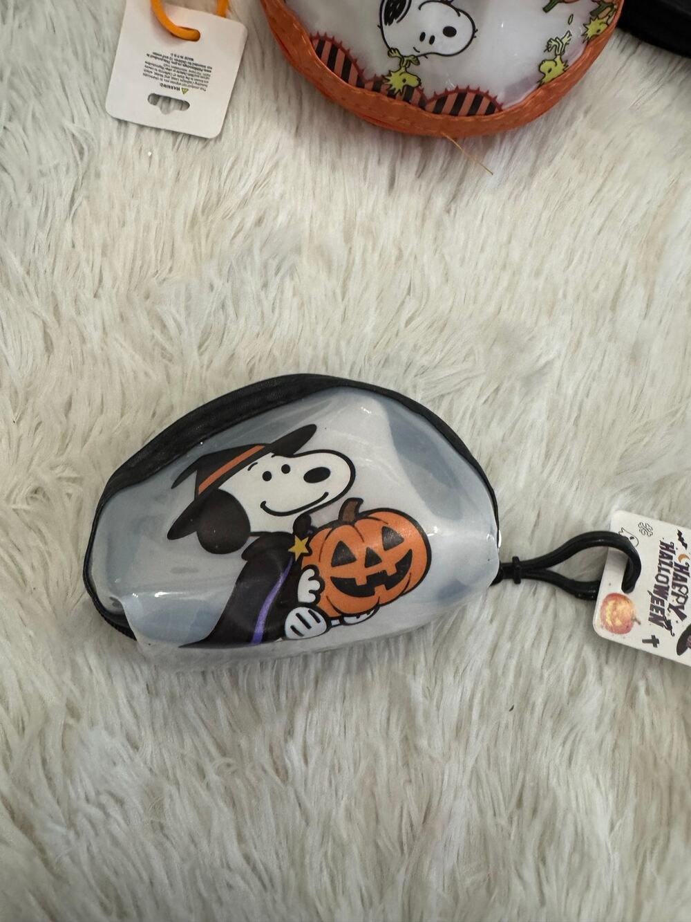 Snoopy Halloween Witch coin Pouch keychain
